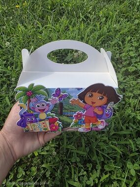 Kids Party Carry Box - White with Dora & Boots 12 Favor Box